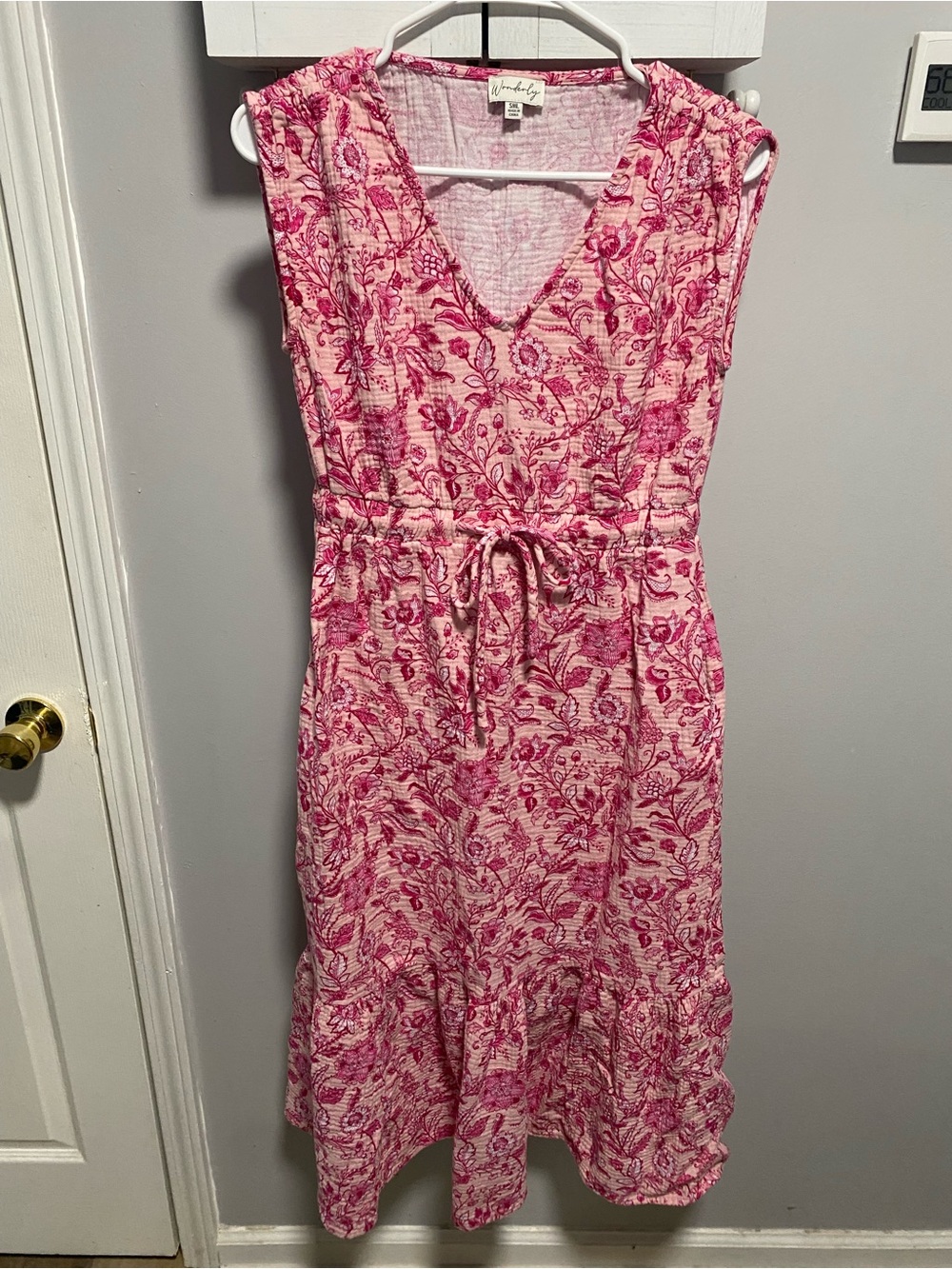 Wonderly Sleeveless boho Pink Floral Gauze Midi Dress with Pockets Size Medium - Picture 2 of 10
